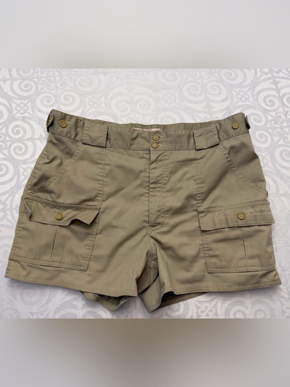 Tilley Endurables Woman Lady Beige Cargo Shorts Practical Summer Style